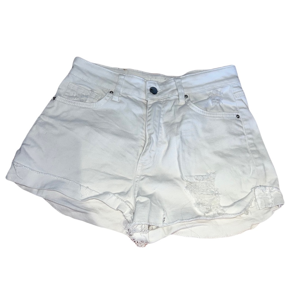 perfect condition H&M white denim shorts. good material. can fit 0-4